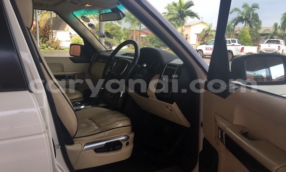 Buy Used Land Rover Range Rover Vogue White Car in Kitwe in Zambia Buy Used Land Rover Range Rover Vogue White Car in Kitwe in Zambia