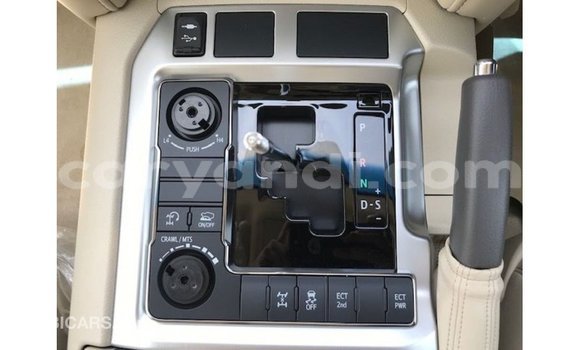 Tenga Imported Toyota Land Cruiser Bhuruu Mota in Import - Dubai in Zambia Tenga Imported Toyota Land Cruiser Bhuruu Mota in Import - Dubai in Zambia