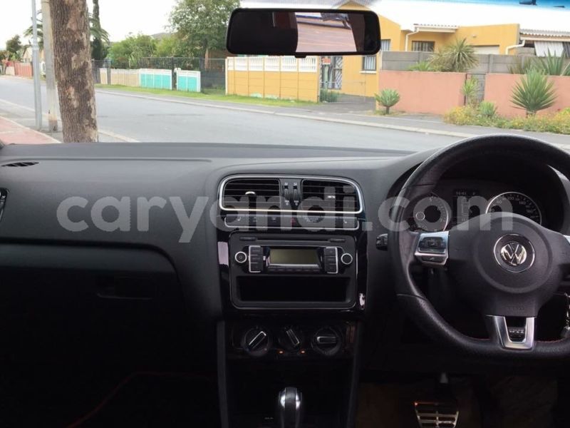 Big with watermark uiiiytit7