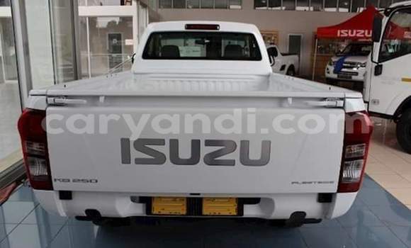 Acheter Occasion Voiture Isuzu KB Blanc à Lusaka, Zambie Acheter Occasion Voiture Isuzu KB Blanc à Lusaka, Zambie