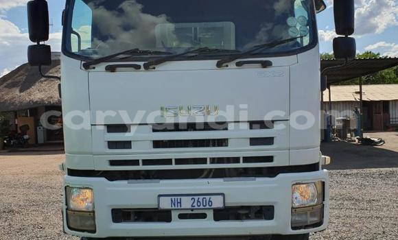 Acheter Occasion Utilitaire Isuzu FTR 850 Blanc à Lusaka, Zambie Acheter Occasion Utilitaire Isuzu FTR 850 Blanc à Lusaka, Zambie