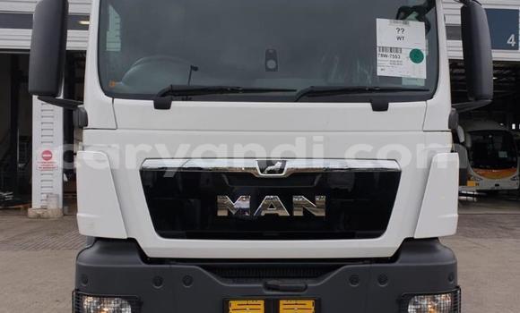 Acheter Occasion Utilitaire Man Silent Blanc à Livingstone, Zambie Acheter Occasion Utilitaire Man Silent Blanc à Livingstone, Zambie