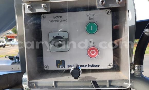 Acheter Occasion Utilitaire Mitsubishi Fuso Blanc à Livingstone, Zambie Acheter Occasion Utilitaire Mitsubishi Fuso Blanc à Livingstone, Zambie