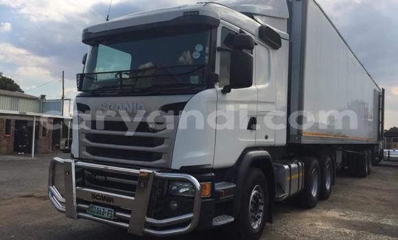 Acheter Occasion Utilitaire Scania R420 Blanc à Livingstone, Zambie Acheter Occasion Utilitaire Scania R420 Blanc à Livingstone, Zambie