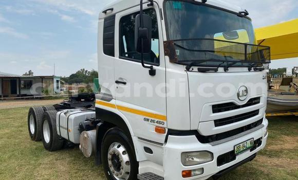 Acheter Occasion Utilitaire Nissan UD Blanc à Lusaka, Zambie Acheter Occasion Utilitaire Nissan UD Blanc à Lusaka, Zambie