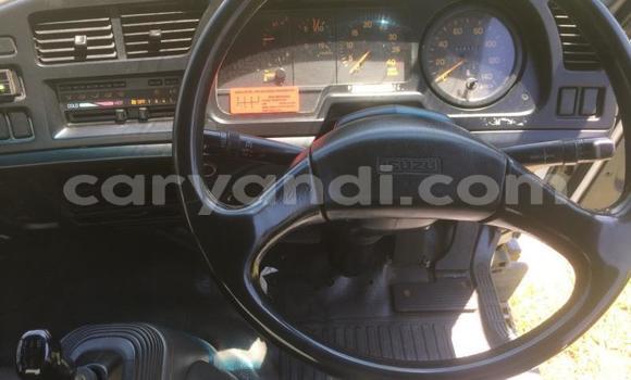 Nunua Ilio tumika Isuzu FTR 850 Nyeupe Lori ndani ya Lusaka nchini Zambia Nunua Ilio tumika Isuzu FTR 850 Nyeupe Lori ndani ya Lusaka nchini Zambia