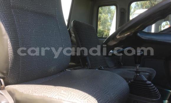 Nunua Ilio tumika Isuzu FTR 850 Nyeupe Lori ndani ya Lusaka nchini Zambia Nunua Ilio tumika Isuzu FTR 850 Nyeupe Lori ndani ya Lusaka nchini Zambia