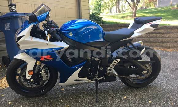 Buy Used Suzuki GSX-R Blue Moto in Chingola in Zambia Buy Used Suzuki GSX-R Blue Moto in Chingola in Zambia