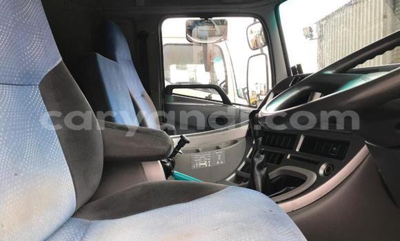 Acheter Occasion Utilitaire Nissan UD Blanc à Livingstone, Zambie Acheter Occasion Utilitaire Nissan UD Blanc à Livingstone, Zambie