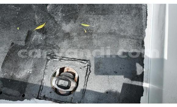 Acheter Occasion Utilitaire Nissan UD Blanc à Lusaka, Zambie Acheter Occasion Utilitaire Nissan UD Blanc à Lusaka, Zambie