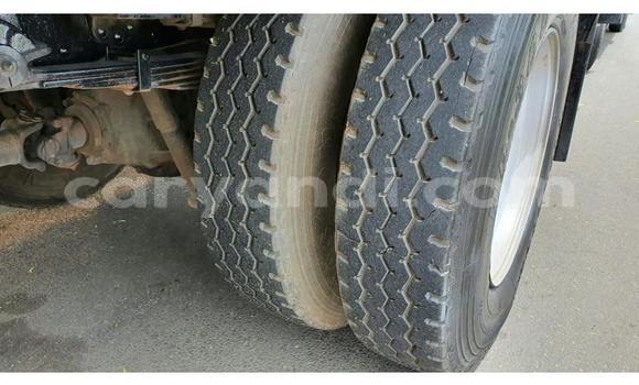 Acheter Occasion Utilitaire Nissan UD Blanc à Lusaka, Zambie Acheter Occasion Utilitaire Nissan UD Blanc à Lusaka, Zambie