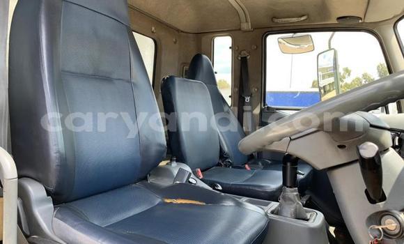 Acheter Occasion Utilitaire Mitsubishi Fuso Blanc à Lusaka, Zambie Acheter Occasion Utilitaire Mitsubishi Fuso Blanc à Lusaka, Zambie