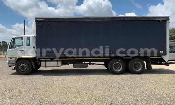 Acheter Occasion Utilitaire Mitsubishi Fuso Blanc à Lusaka, Zambie Acheter Occasion Utilitaire Mitsubishi Fuso Blanc à Lusaka, Zambie