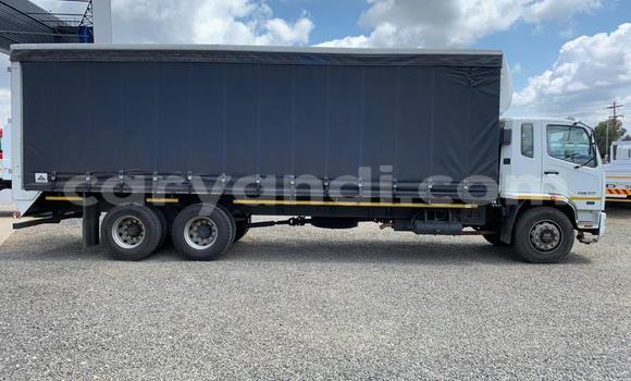 Acheter Occasion Utilitaire Mitsubishi Fuso Blanc à Lusaka, Zambie Acheter Occasion Utilitaire Mitsubishi Fuso Blanc à Lusaka, Zambie