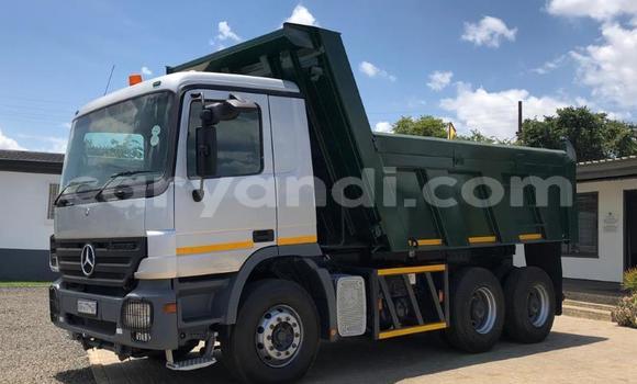 Buy Used Mercedes–Benz Tipper White Truck in Lusaka in Zambia Buy Used Mercedes–Benz Tipper White Truck in Lusaka in Zambia
