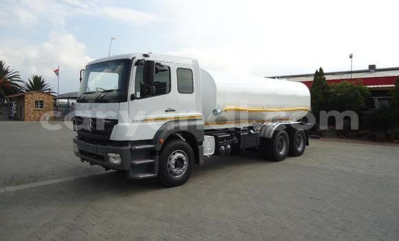Acheter Occasion Utilitaire Mercedes–Benz 2628 Blanc à Livingstone, Zambie Acheter Occasion Utilitaire Mercedes–Benz 2628 Blanc à Livingstone, Zambie