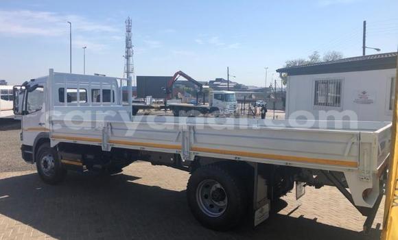 Acheter Occasion Utilitaire Mercedes–Benz Atego Blanc à Livingstone, Zambie Acheter Occasion Utilitaire Mercedes–Benz Atego Blanc à Livingstone, Zambie