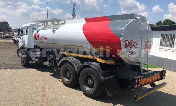 Buy Used MercedesâBenz 2628 White Truck in Lusaka in Zambia Buy Used MercedesâBenz 2628 White Truck in Lusaka in Zambia