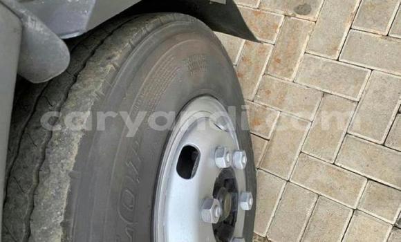 Nunua Ilio tumika Nissan UD Nyeupe Lori ndani ya Lusaka nchini Zambia Nunua Ilio tumika Nissan UD Nyeupe Lori ndani ya Lusaka nchini Zambia