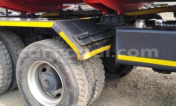 Tenga Tsaru Man TGX Tsvuku Rori in Lusaka in Zambia Tenga Tsaru Man TGX Tsvuku Rori in Lusaka in Zambia