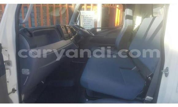 Acheter Occasion Utilitaire Mitsubishi Fuso Blanc à Lusaka, Zambie Acheter Occasion Utilitaire Mitsubishi Fuso Blanc à Lusaka, Zambie
