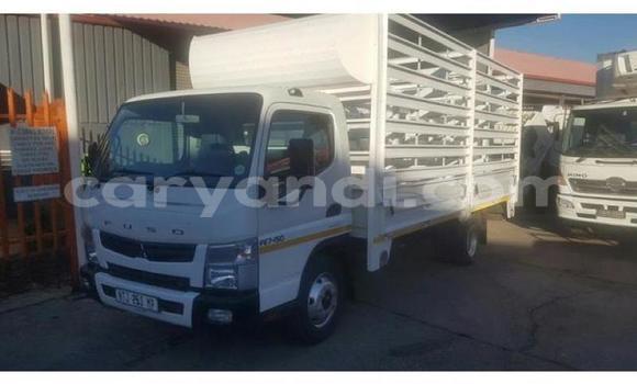Acheter Occasion Utilitaire Mitsubishi Fuso Blanc à Lusaka, Zambie Acheter Occasion Utilitaire Mitsubishi Fuso Blanc à Lusaka, Zambie
