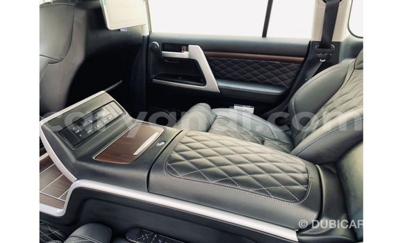 Acheter Import Voiture Toyota Land Cruiser Noir à Import - Dubai, Zambie Acheter Import Voiture Toyota Land Cruiser Noir à Import - Dubai, Zambie