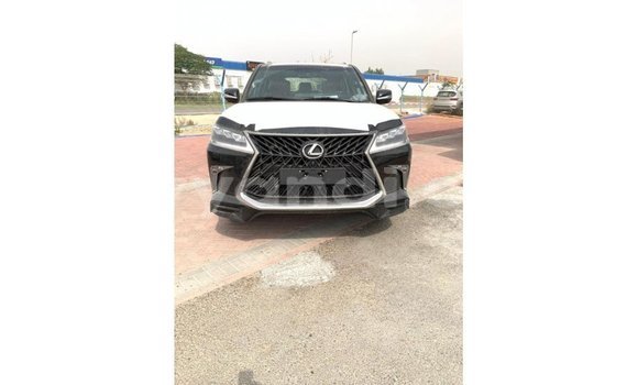 Nunua Imported Lexus LX Nyeusi Gari ndani ya Import - Dubai nchini Zambia Nunua Imported Lexus LX Nyeusi Gari ndani ya Import - Dubai nchini Zambia