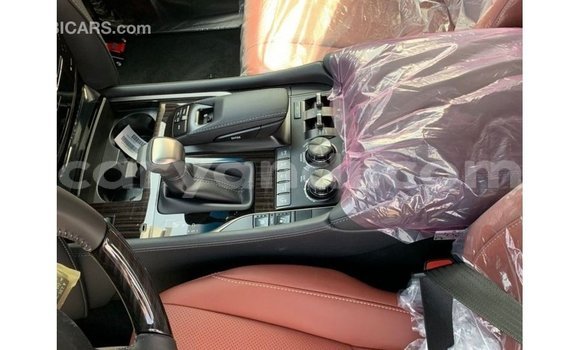 Nunua Imported Lexus LX Nyeusi Gari ndani ya Import - Dubai nchini Zambia Nunua Imported Lexus LX Nyeusi Gari ndani ya Import - Dubai nchini Zambia