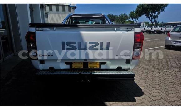 Buy Used Isuzu D–MAX White Car in Chingola in Zambia Buy Used Isuzu D–MAX White Car in Chingola in Zambia