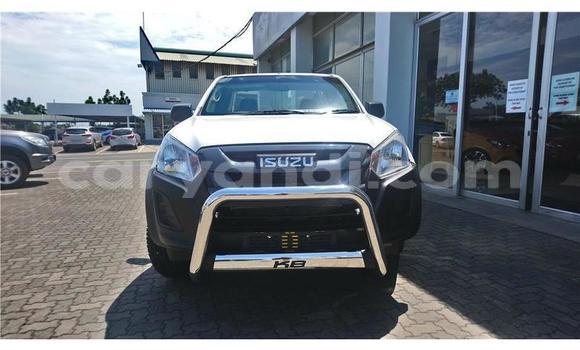 Buy Used Isuzu D–MAX White Car in Chingola in Zambia Buy Used Isuzu D–MAX White Car in Chingola in Zambia