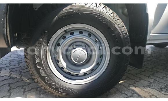 Buy Used Isuzu D–MAX White Car in Chingola in Zambia Buy Used Isuzu D–MAX White Car in Chingola in Zambia