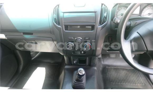 Buy Used Isuzu D–MAX White Car in Chingola in Zambia Buy Used Isuzu D–MAX White Car in Chingola in Zambia