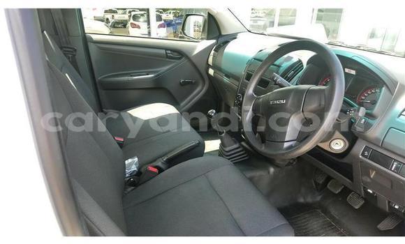 Buy Used Isuzu D–MAX White Car in Chingola in Zambia Buy Used Isuzu D–MAX White Car in Chingola in Zambia