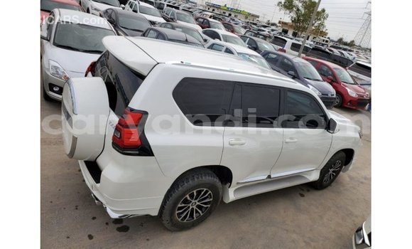 Nunua Imported Toyota Prado Nyeupe Gari ndani ya Import - Dubai nchini Zambia Nunua Imported Toyota Prado Nyeupe Gari ndani ya Import - Dubai nchini Zambia