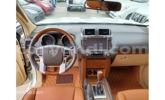 Nunua Imported Toyota Prado Nyeupe Gari ndani ya Import - Dubai nchini Zambia Nunua Imported Toyota Prado Nyeupe Gari ndani ya Import - Dubai nchini Zambia