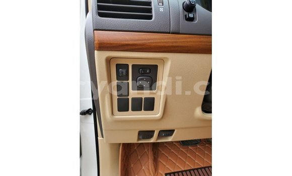 Nunua Imported Toyota Prado Nyeupe Gari ndani ya Import - Dubai nchini Zambia Nunua Imported Toyota Prado Nyeupe Gari ndani ya Import - Dubai nchini Zambia