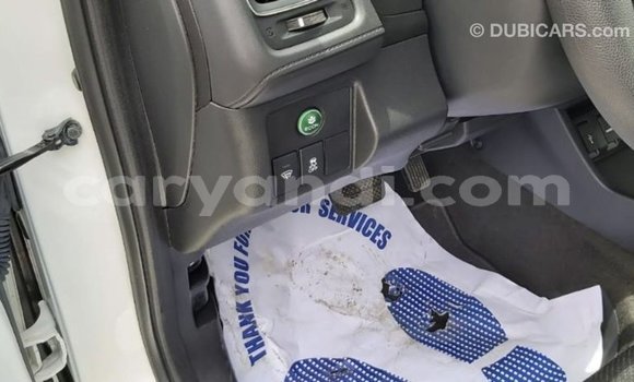 Acheter Import Moto Honda C Blanc à Import - Dubai, Zambie Acheter Import Moto Honda C Blanc à Import - Dubai, Zambie