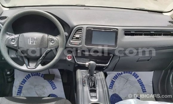 Acheter Import Moto Honda C Blanc à Import - Dubai, Zambie Acheter Import Moto Honda C Blanc à Import - Dubai, Zambie