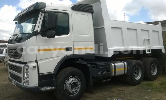 Acheter Neuf Utilitaire Volvo F4 Blanc à Chipata, Zambie Acheter Neuf Utilitaire Volvo F4 Blanc à Chipata, Zambie