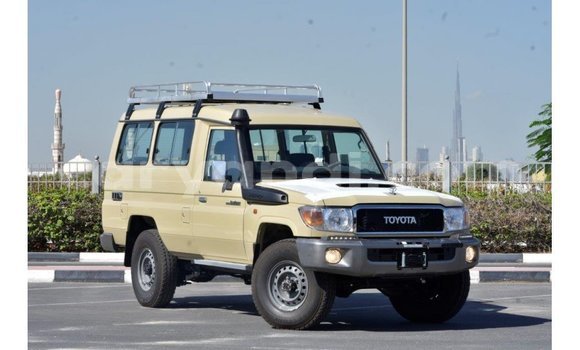 Buy Import Toyota Land Cruiser Beige Car in Import - Dubai in Zambia Buy Import Toyota Land Cruiser Beige Car in Import - Dubai in Zambia