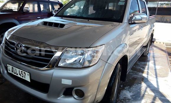 Buy Used Toyota Hilux Silver Car in Lusaka in Zambia Buy Used Toyota Hilux Silver Car in Lusaka in Zambia