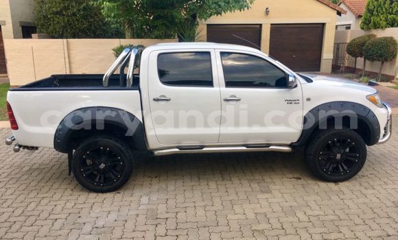 Buy Used Toyota Hilux White Car in Lusaka in Zambia Buy Used Toyota Hilux White Car in Lusaka in Zambia