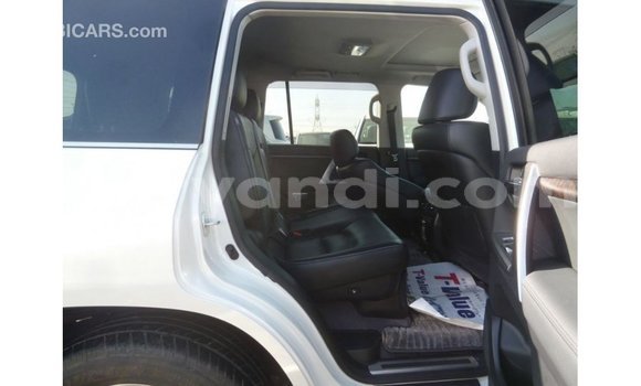 Nunua Imported Toyota Land Cruiser Nyeupe Gari ndani ya Import - Dubai nchini Zambia Nunua Imported Toyota Land Cruiser Nyeupe Gari ndani ya Import - Dubai nchini Zambia