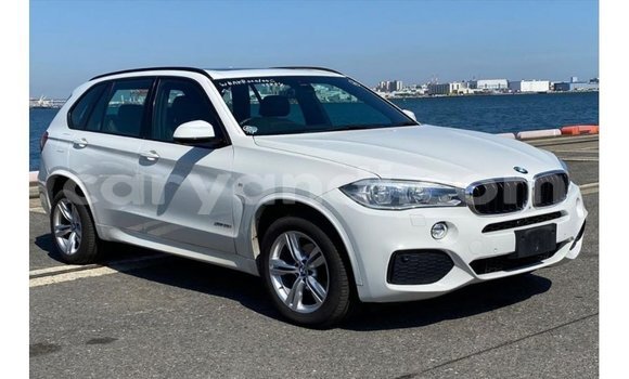 Nunua Imported BMW X5 Nyeupe Gari ndani ya Import - Dubai nchini Zambia Nunua Imported BMW X5 Nyeupe Gari ndani ya Import - Dubai nchini Zambia