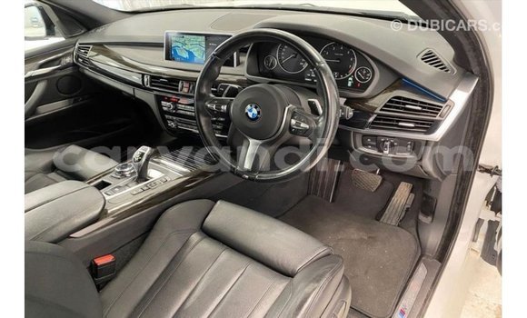Nunua Imported BMW X5 Nyeupe Gari ndani ya Import - Dubai nchini Zambia Nunua Imported BMW X5 Nyeupe Gari ndani ya Import - Dubai nchini Zambia