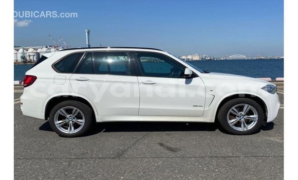 Nunua Imported BMW X5 Nyeupe Gari ndani ya Import - Dubai nchini Zambia Nunua Imported BMW X5 Nyeupe Gari ndani ya Import - Dubai nchini Zambia