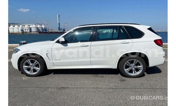 Nunua Imported BMW X5 Nyeupe Gari ndani ya Import - Dubai nchini Zambia Nunua Imported BMW X5 Nyeupe Gari ndani ya Import - Dubai nchini Zambia