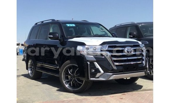 Nunua Imported Toyota Land Cruiser Nyeusi Gari ndani ya Import - Dubai nchini Zambia Nunua Imported Toyota Land Cruiser Nyeusi Gari ndani ya Import - Dubai nchini Zambia
