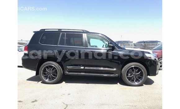 Nunua Imported Toyota Land Cruiser Nyeusi Gari ndani ya Import - Dubai nchini Zambia Nunua Imported Toyota Land Cruiser Nyeusi Gari ndani ya Import - Dubai nchini Zambia